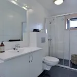 アパート Modern With 3 Bedrooms And Balcony *