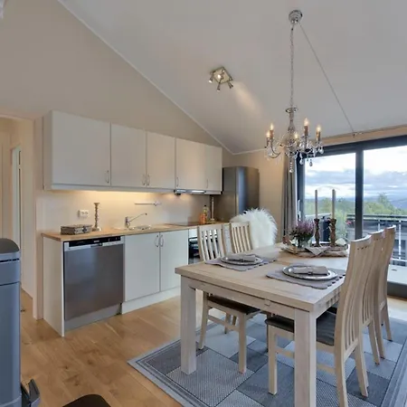 Modern With 3 Bedrooms And Balcony *