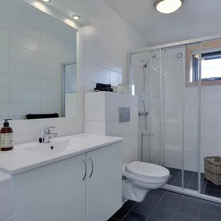 Holiday home Modern With 3 Bedrooms And Balcony *