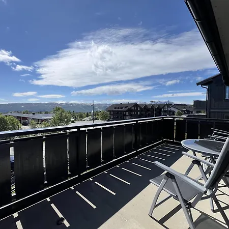 Modern With 3 Bedrooms And Balcony Beitostolen