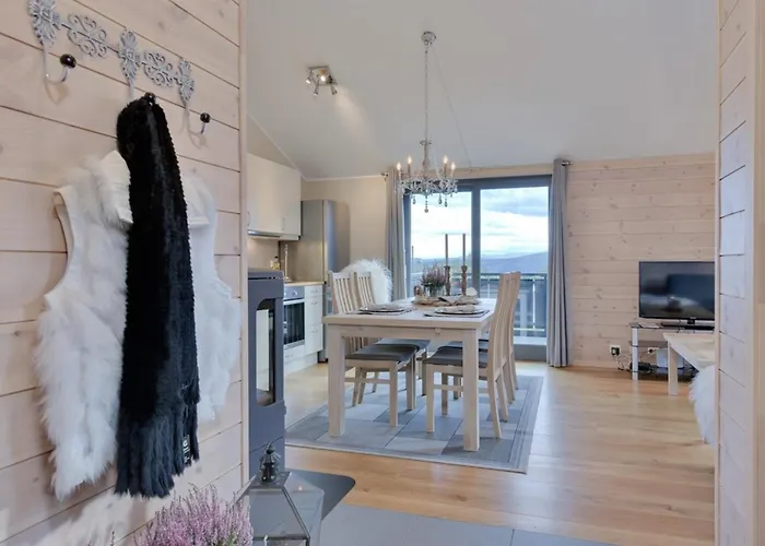 Modern With 3 Bedrooms And Balcony Beitostolen