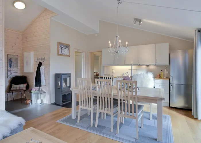 Modern With 3 Bedrooms And Balcony Апартаменты *